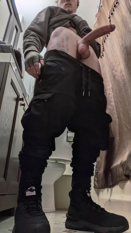 How am I lookin' down there?