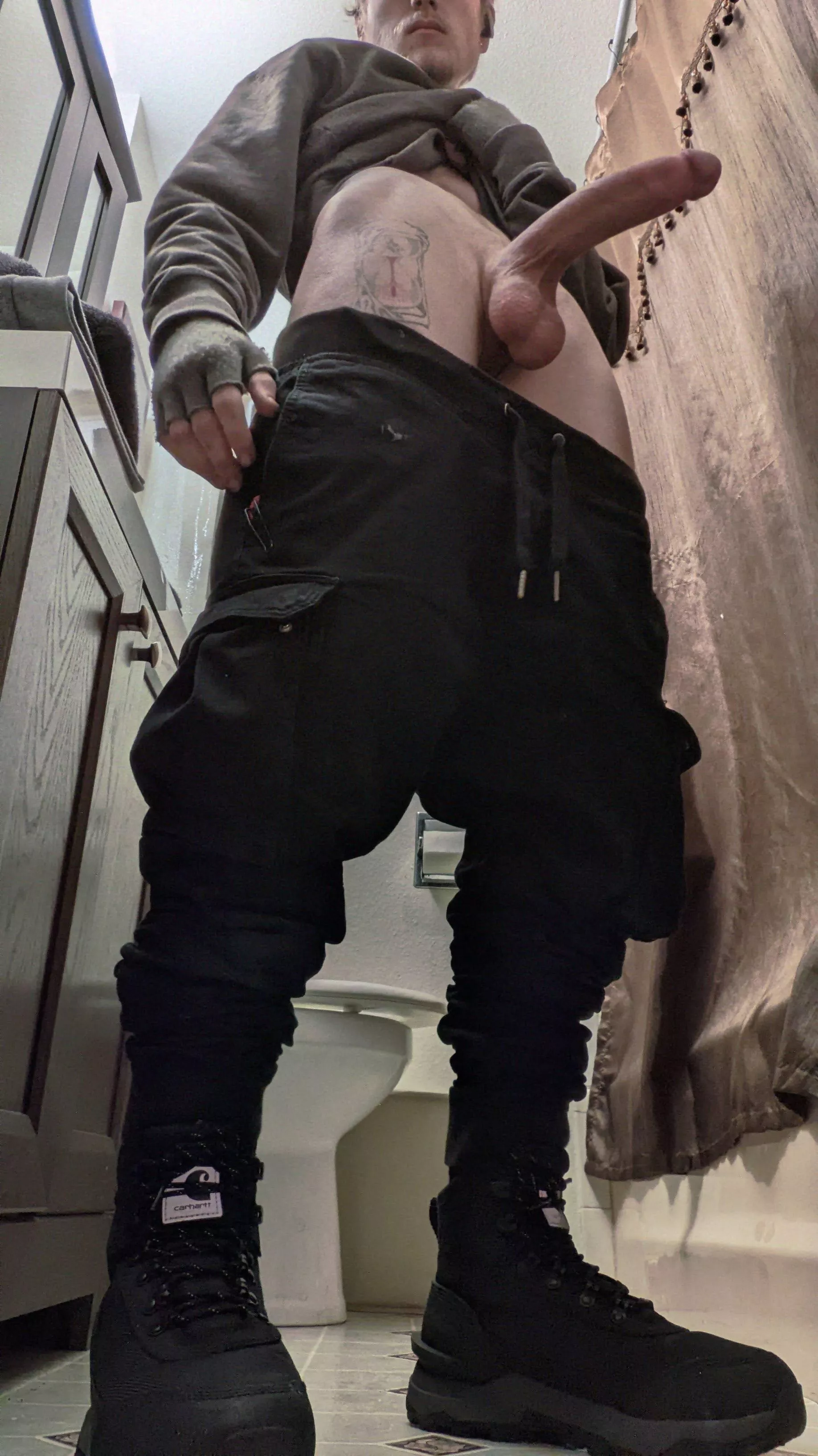 How am I lookin' down there?