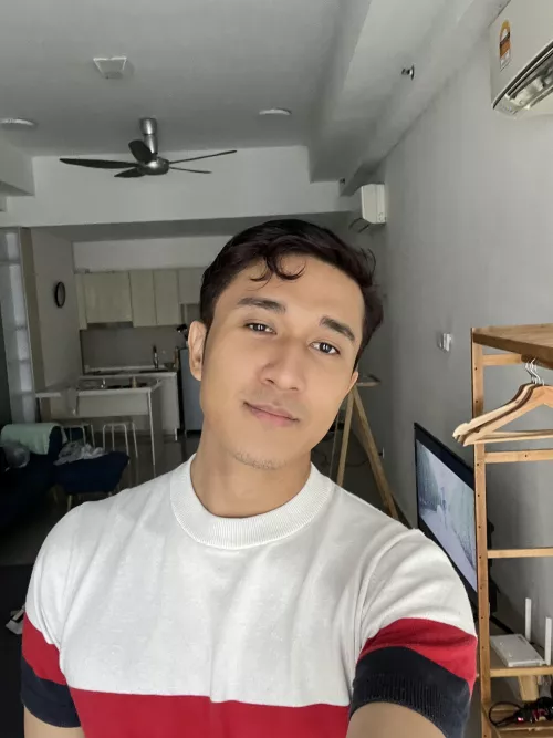 I don’t usually like how I look but today I feel nice