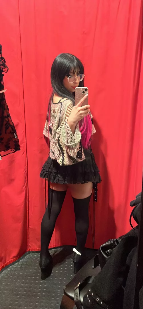 I love wearing skirts with thigh highs 💞💞