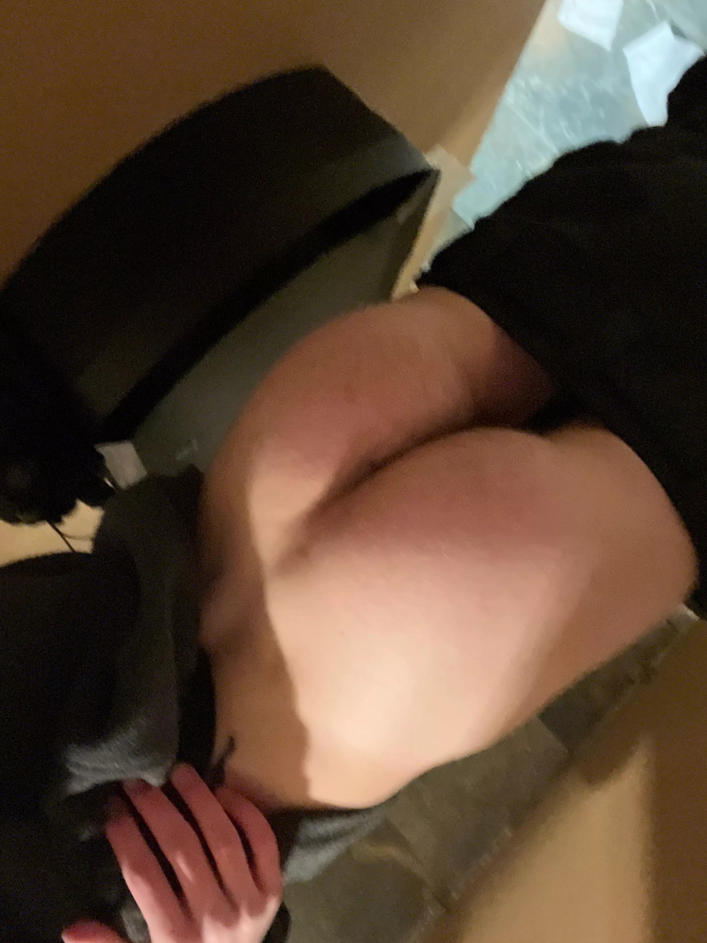i wish you would fuck me in this bathroom.