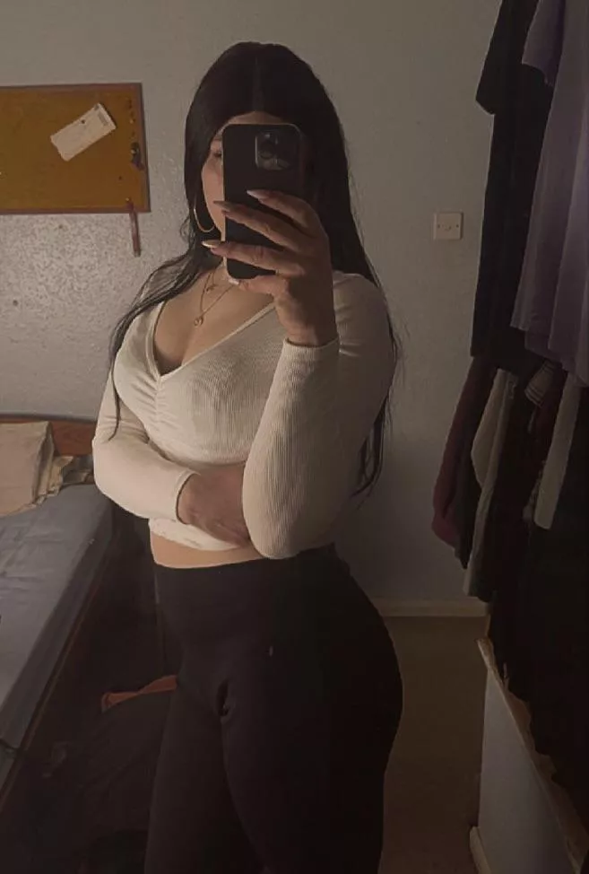 idk why it’s so fun to dress girly