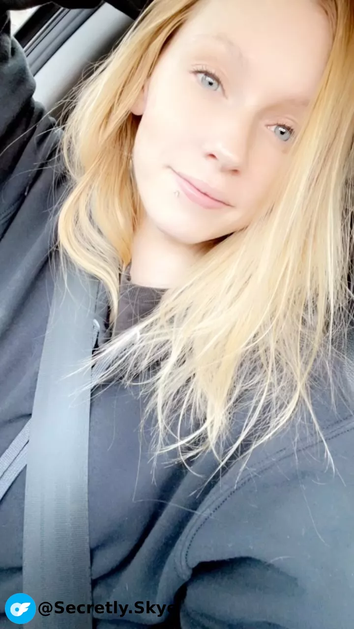 If you had this pussy for 10 minutes, what would you do first?👅