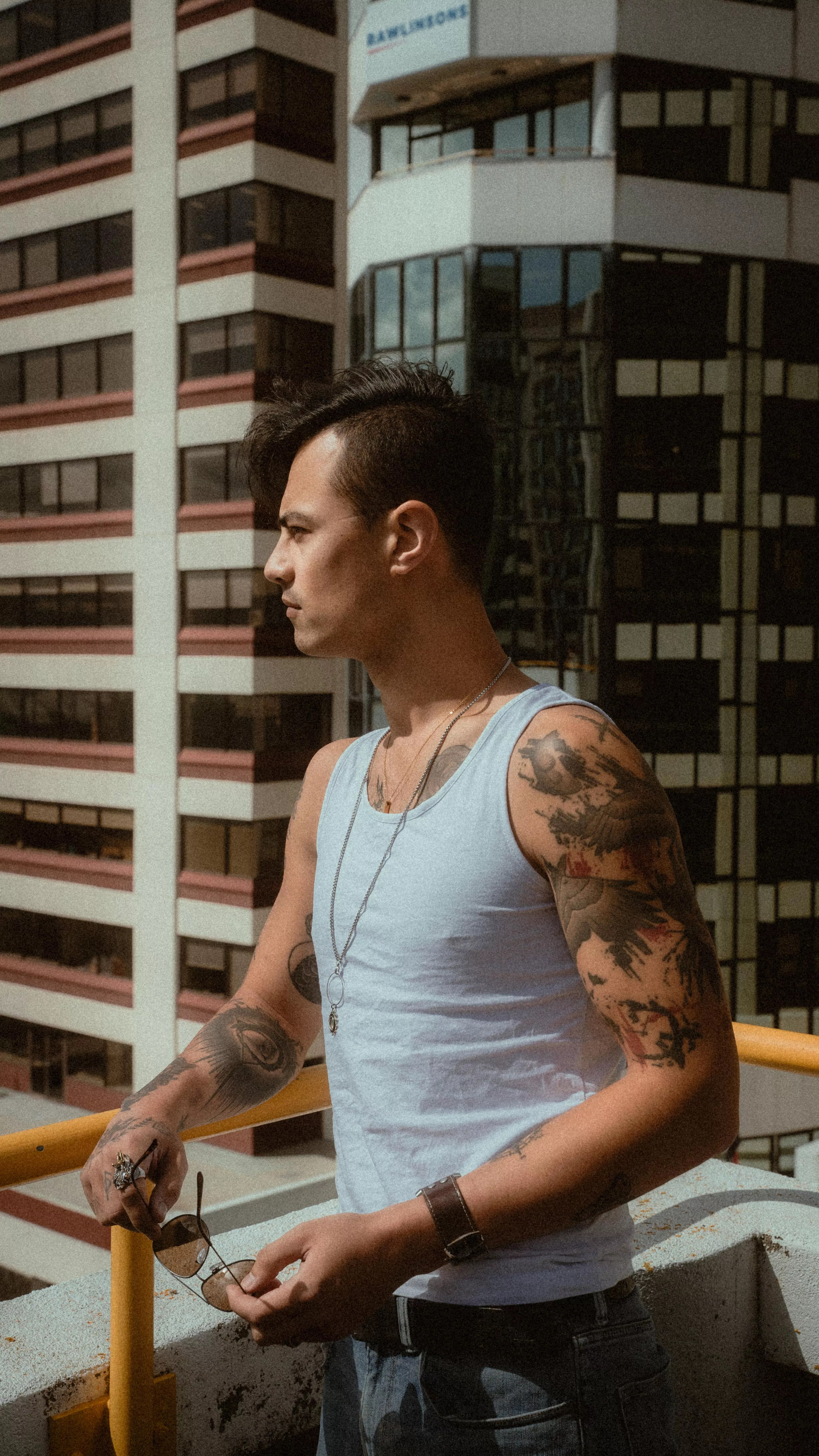 Loving the retro vibes that this picture gives off. Hope everyone has an amazing weekend 