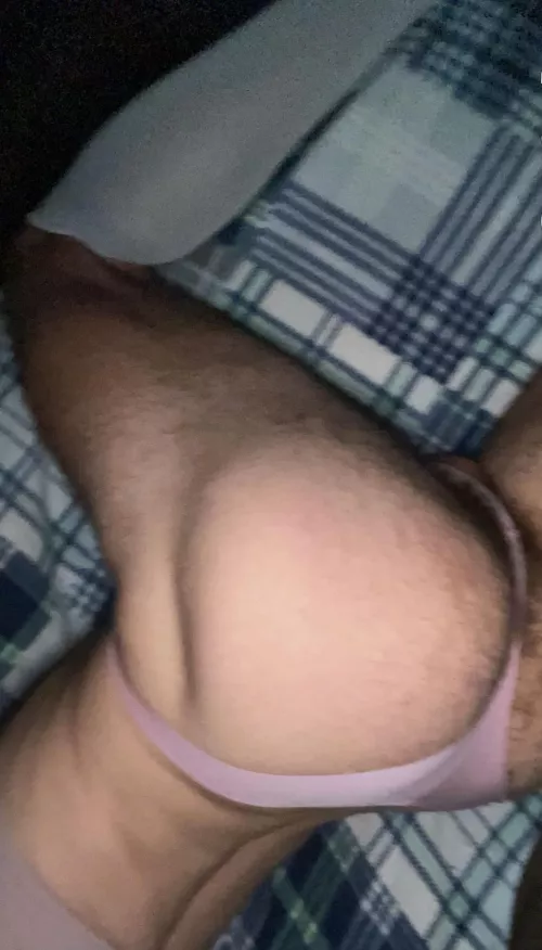 M 19 Whatca doing if you walk in and see this snap:bbc9088