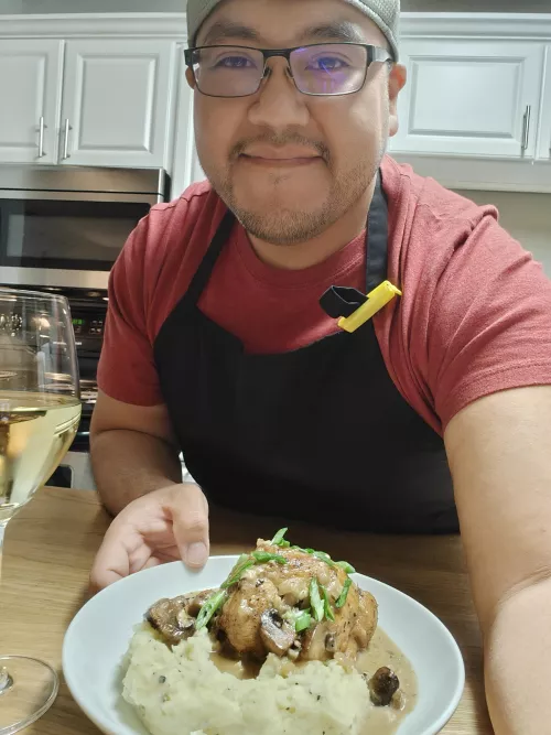 Made it to the weekend!  I made dinner and I hope you like it.