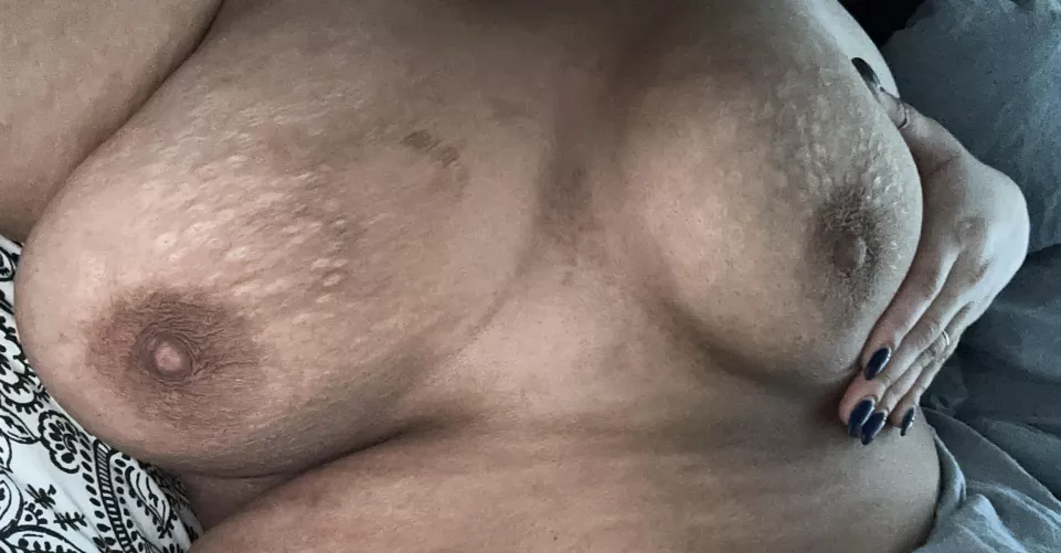 morning titties 😋