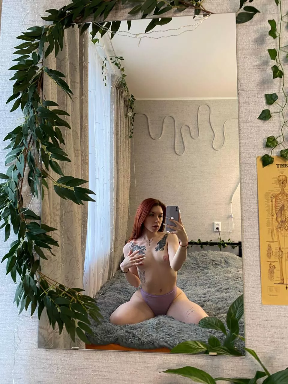 One boob from an alt girl !