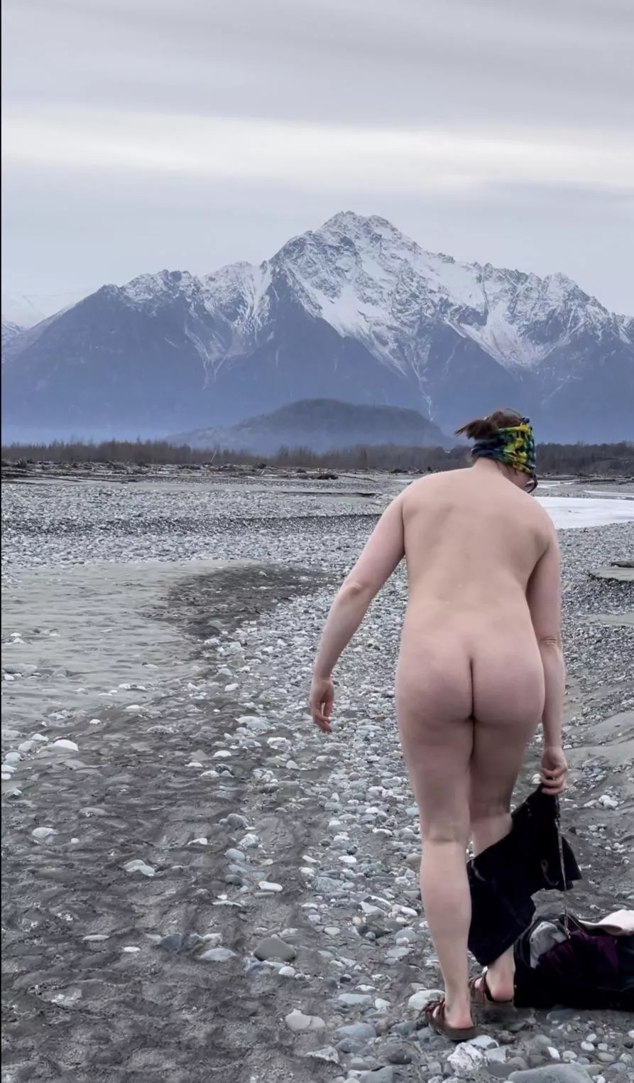 Pale cheeks… white peaks… 41F in Alaska