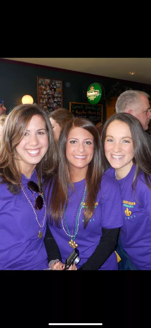 Rank some bar crawl beauties