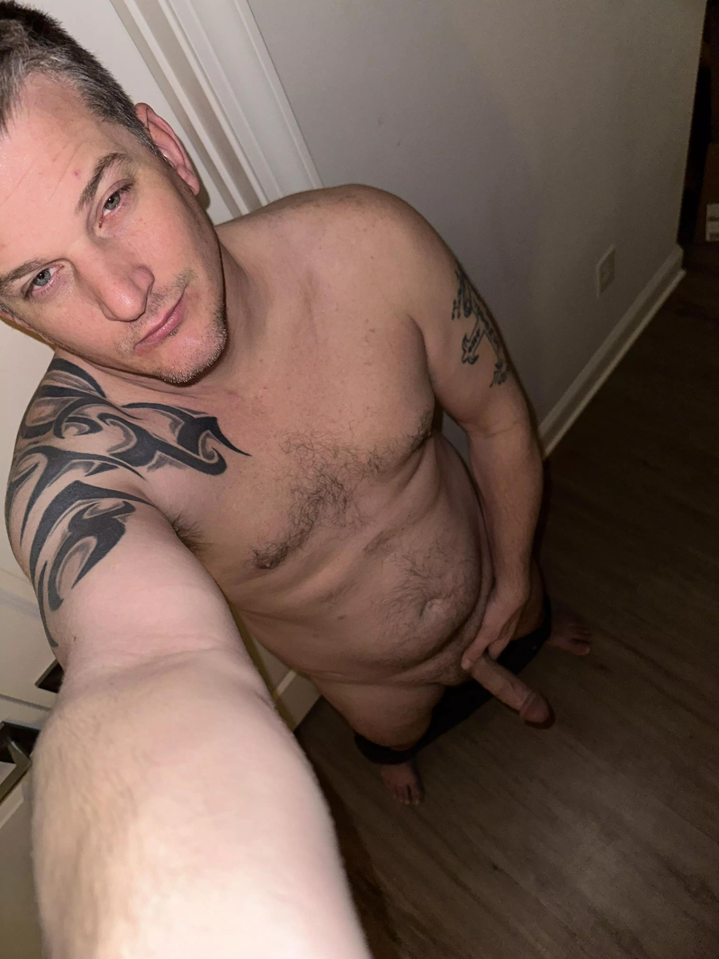 See how long I can go without cumming 🤔