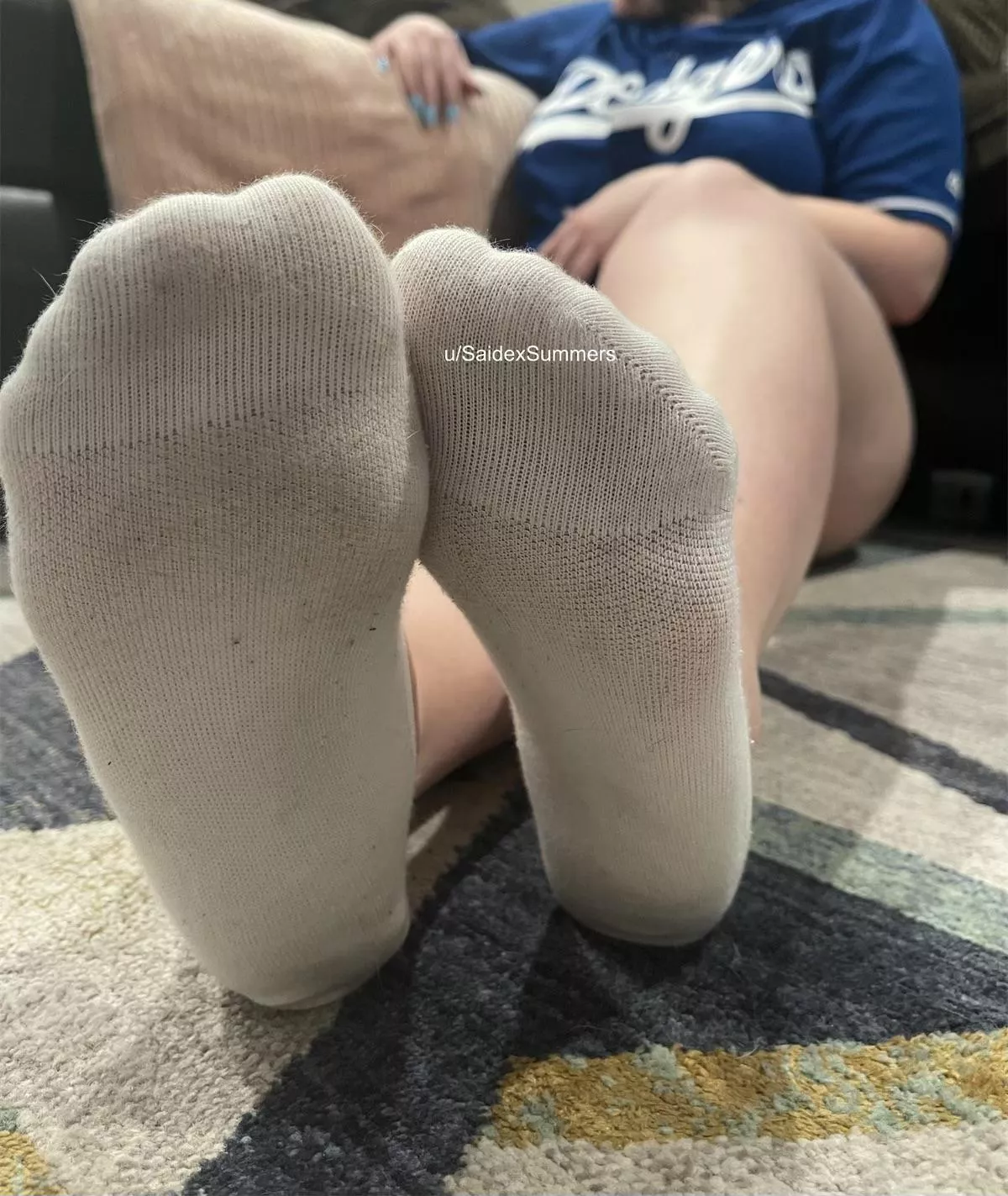 [Selling] My toe prints would look good on your face.