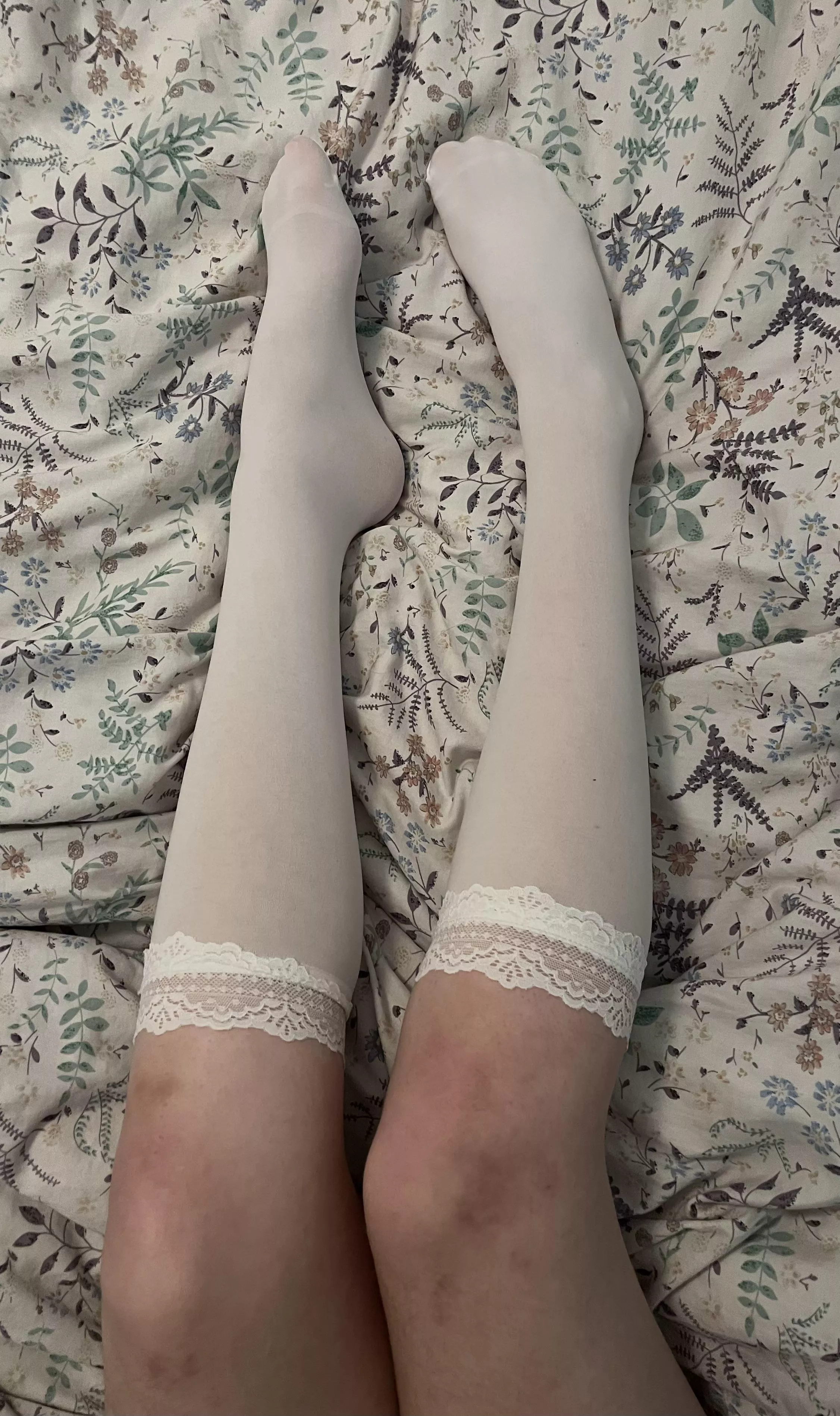 Socks on or off? (F)