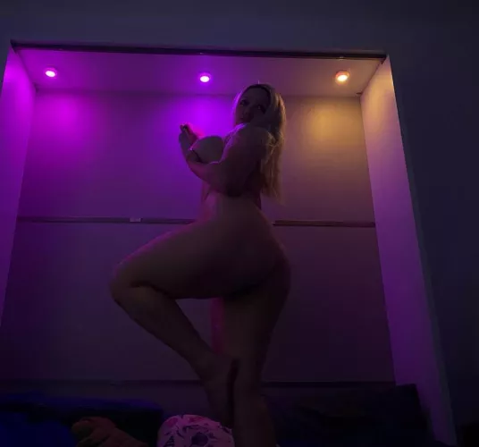 Stick your tongue deep in my asshole