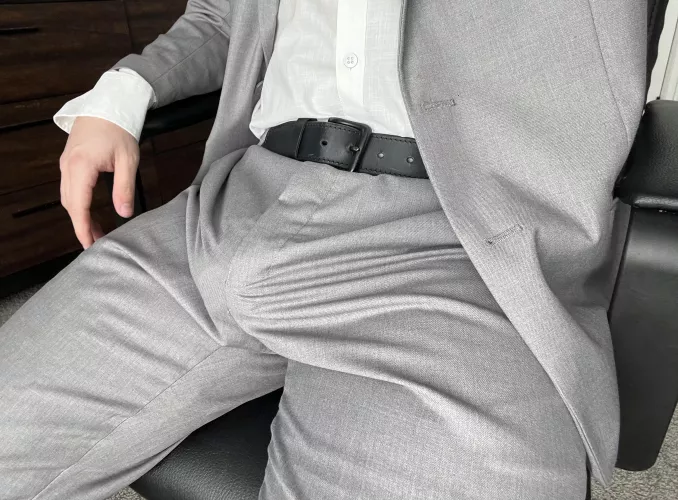 Suit bulge