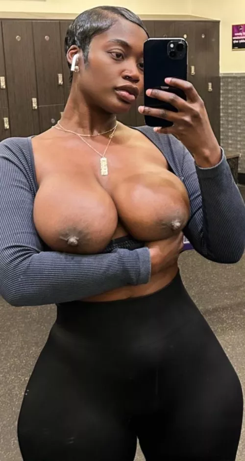 Titties that bounce