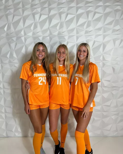 Volunteers 🟠🧡🟠