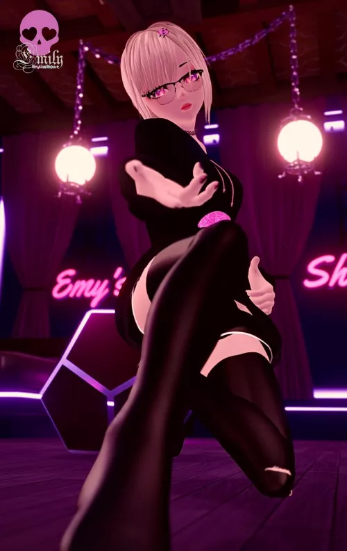 Want to dance with me? https://chaturbate.com/emyliveshow