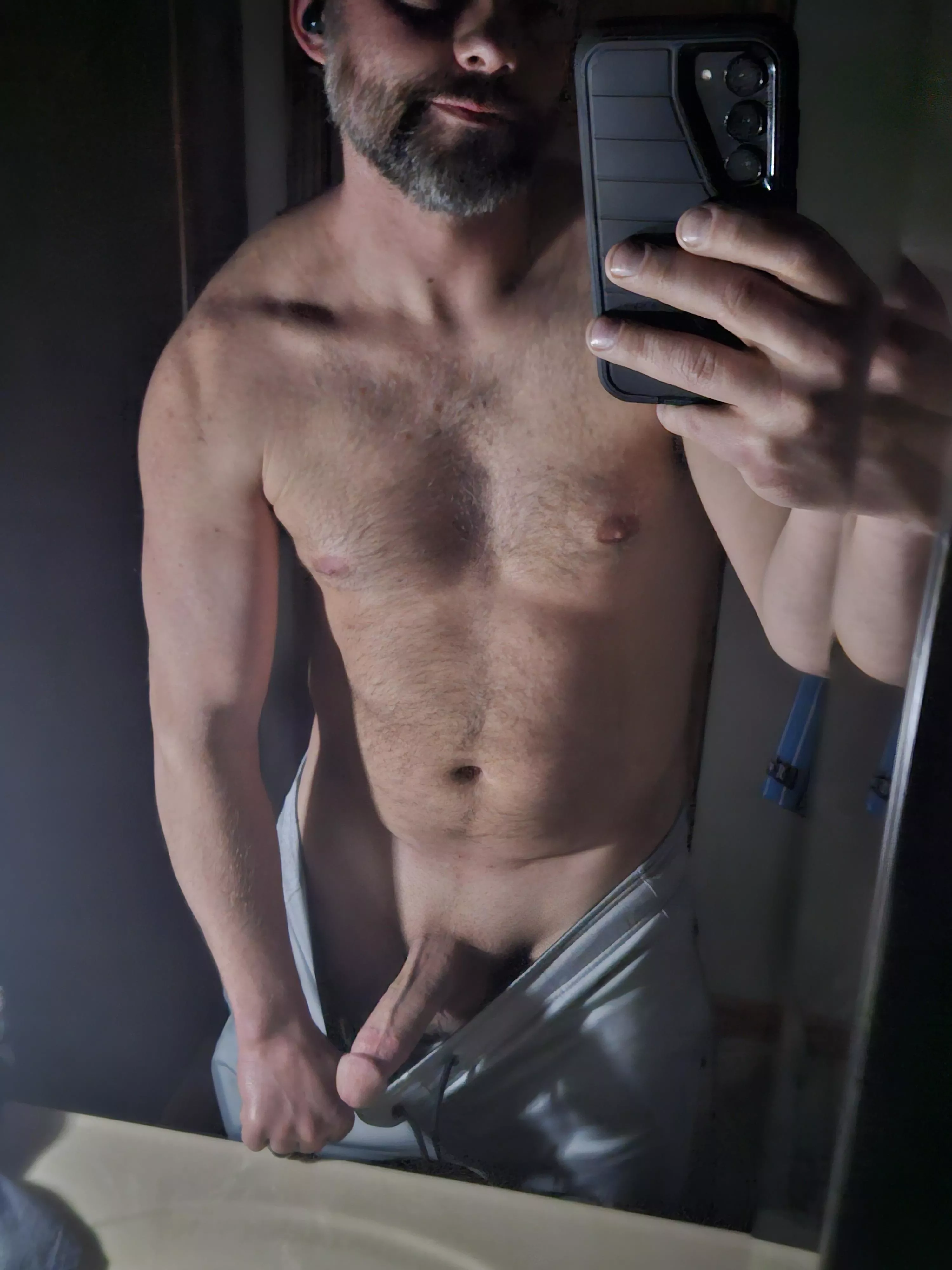 What caught your eye first?😏