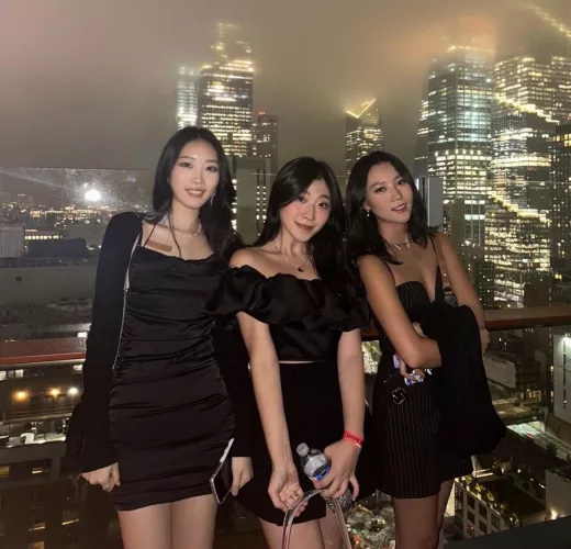 which korean sorority girl is secretly giving u a bj in the party bathroom?