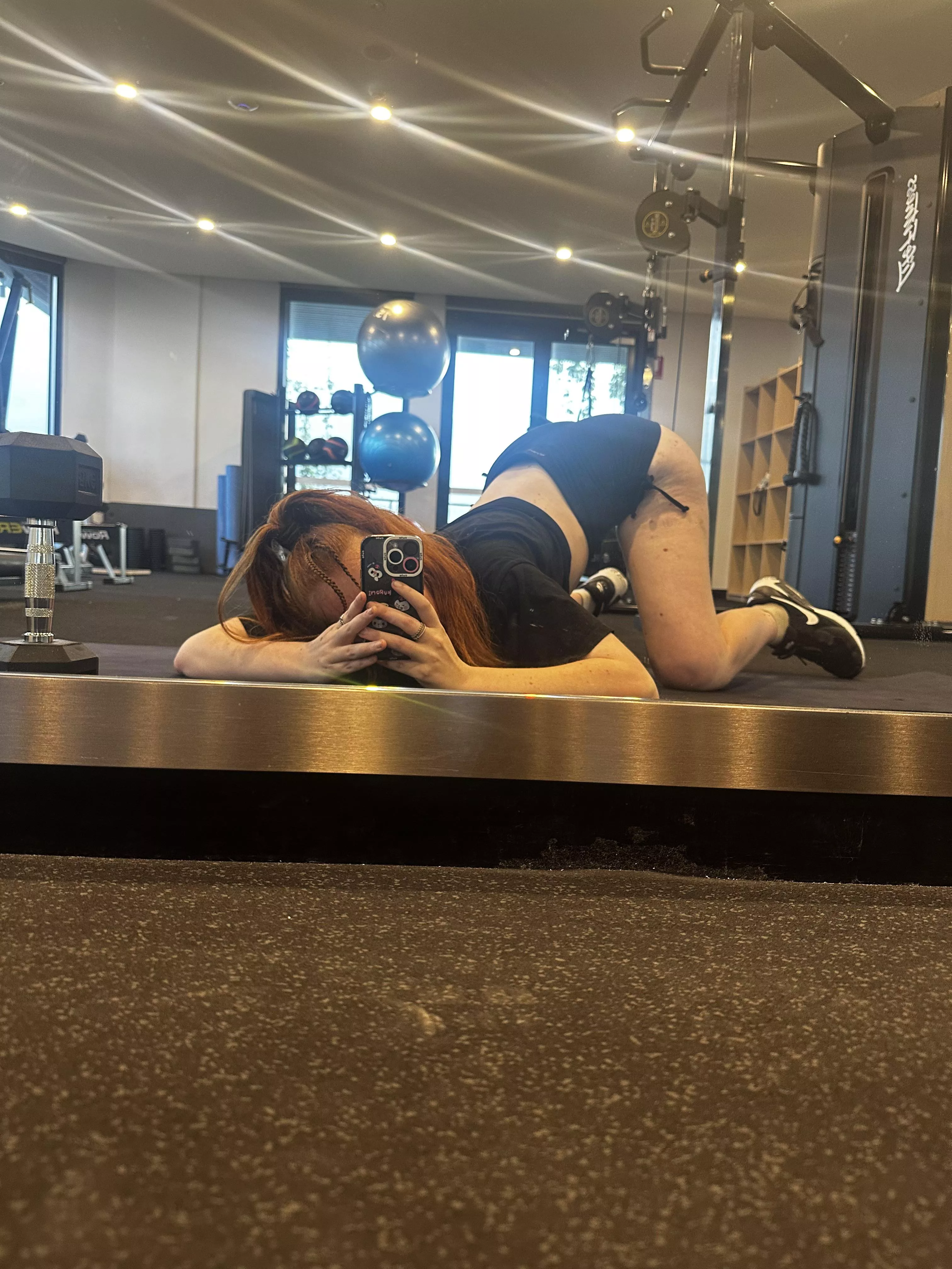 Working on my booty 🙈 f19