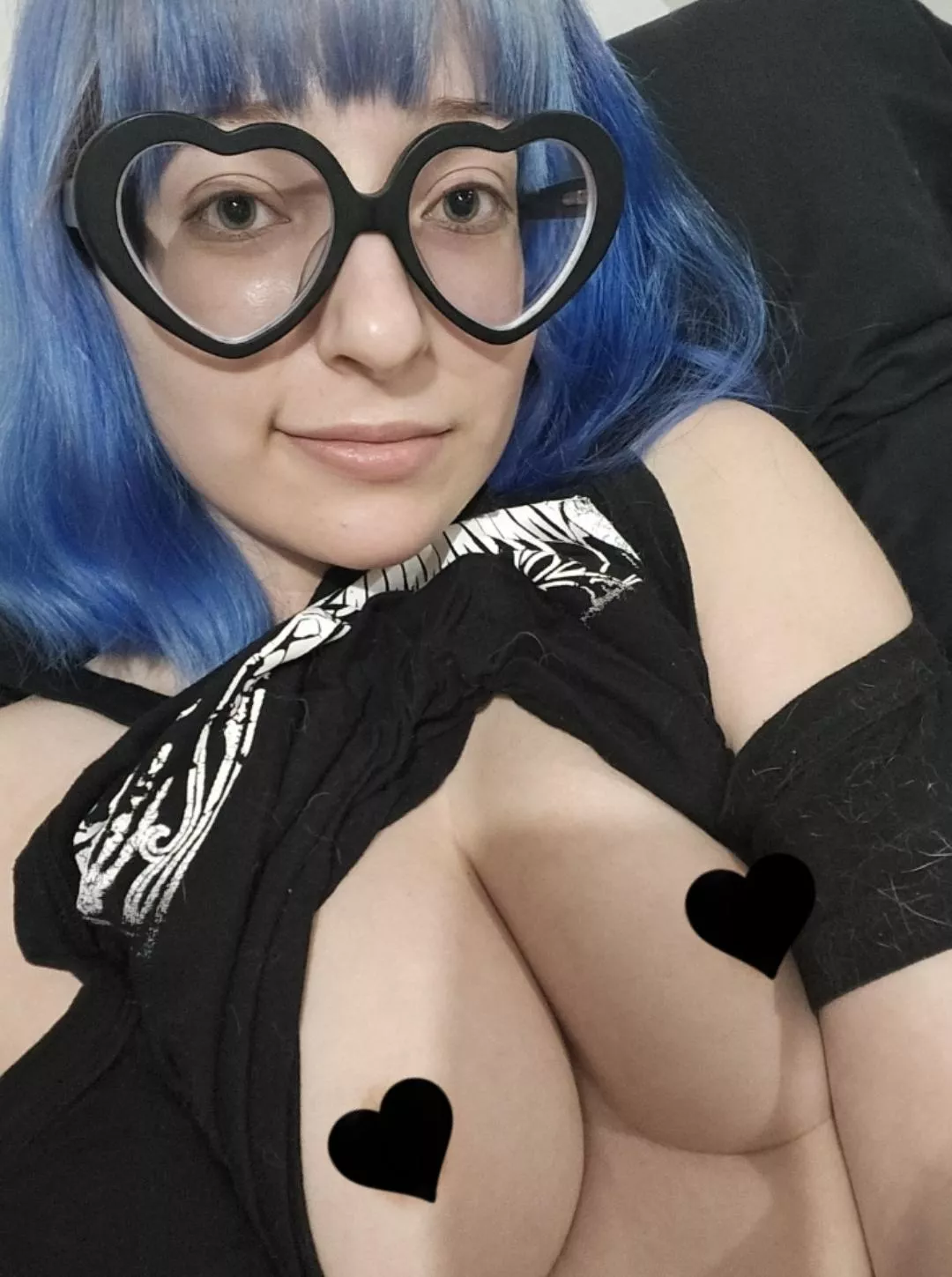 Your girlfriend won't satisfy you? I will 😈 I'm a bratty switch [dom] [sub] that is super [fet]ish friendly and I love [gfe], [sext]ing, dick [rate]s, and custom [vid]s! (pricing below)