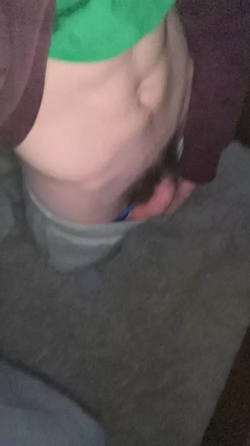 20 hot older men with big cocks and muscular bodies dm me for a jerk