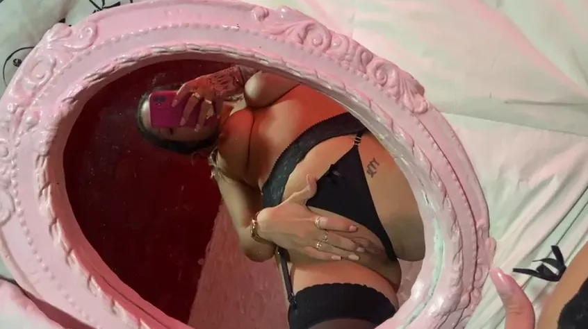 43yo, freshly divorced… don’t be mean