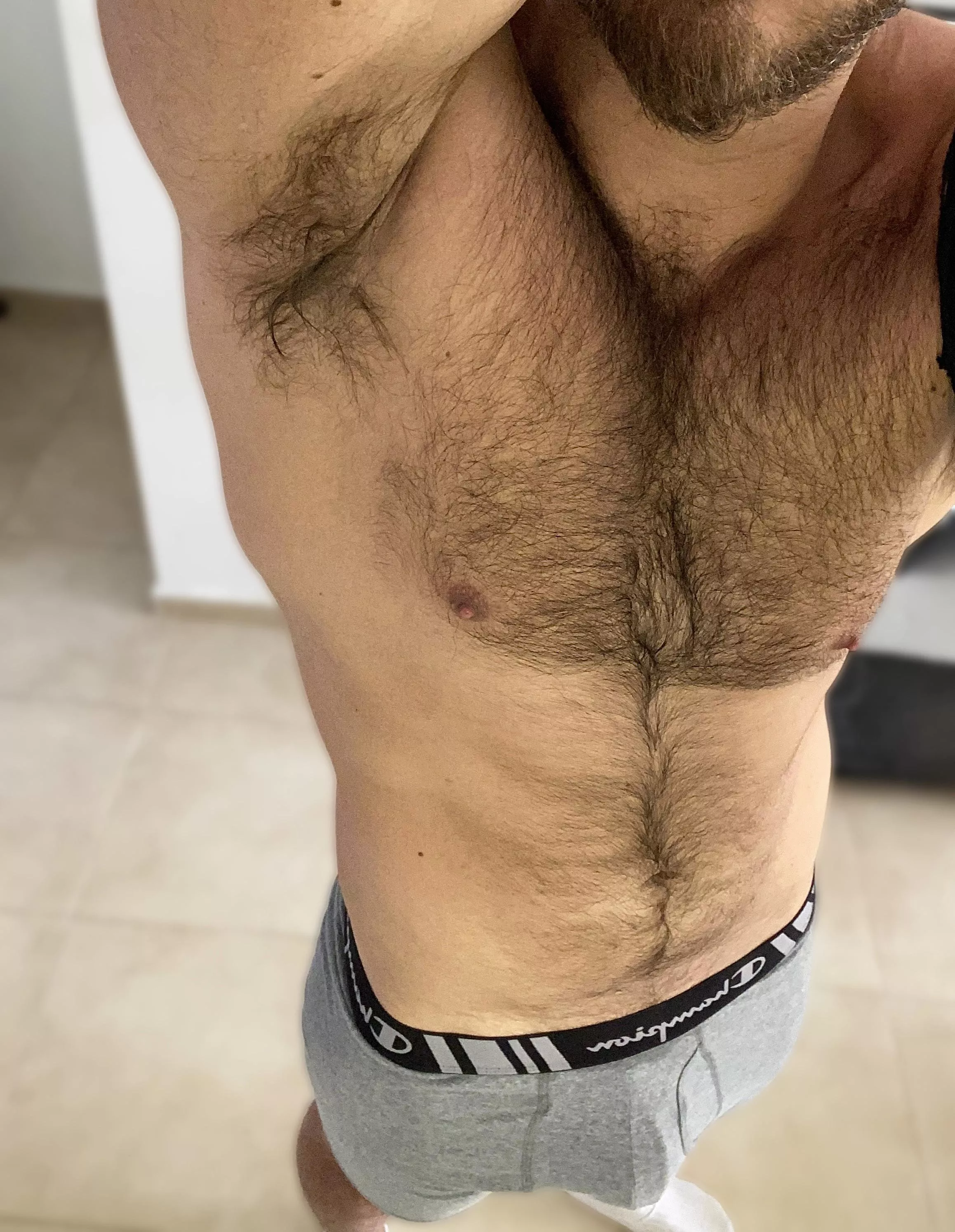 After workout, still wanna sniff ?