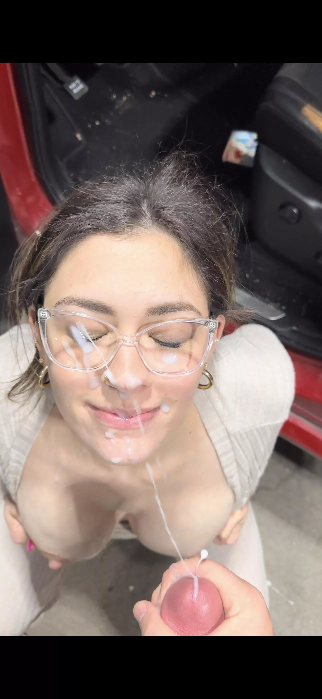 Cumsluts get cum whenever wherever 🤤