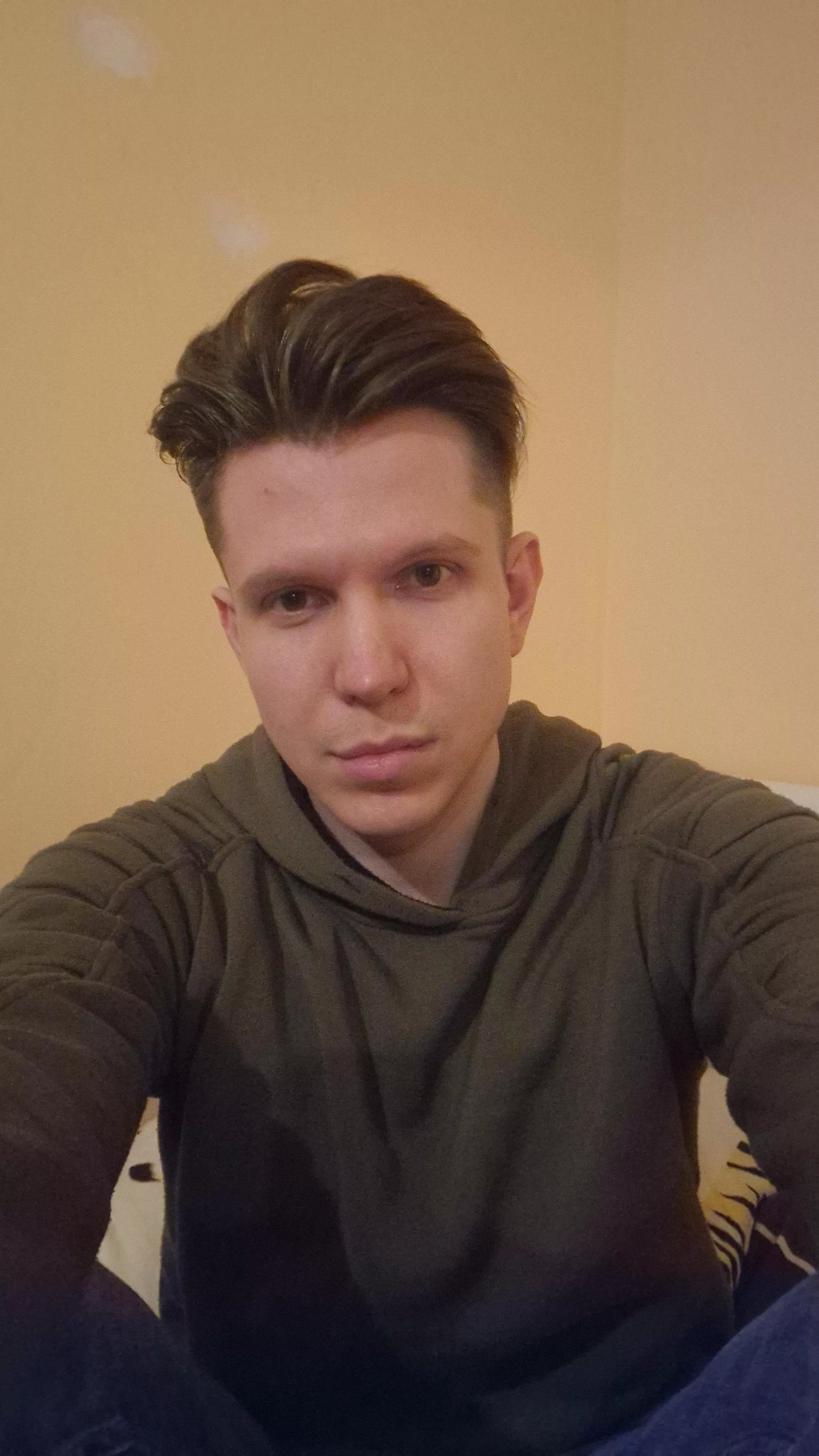 Did get a new haircut dunno how it looks. 