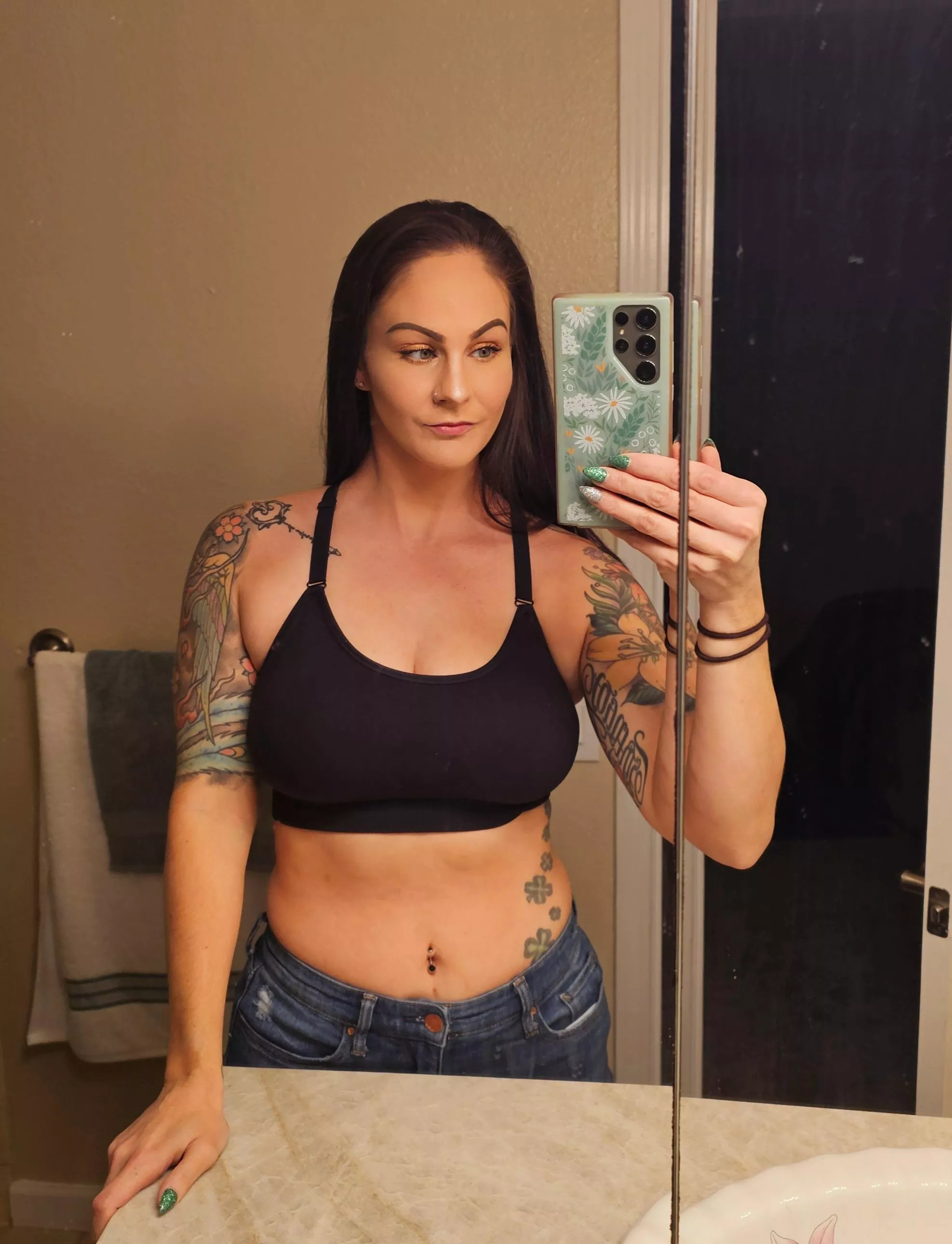 Do you appreciate all natural mom bods...