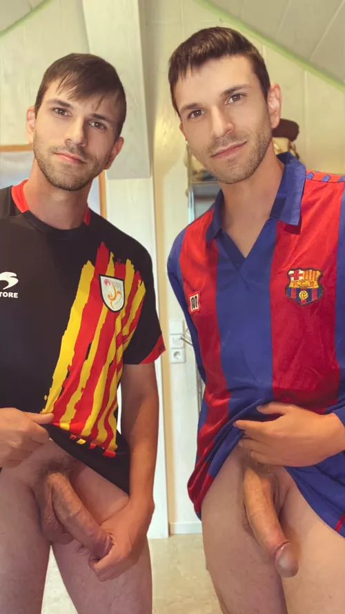 Ever fucked with twins? ⚽️