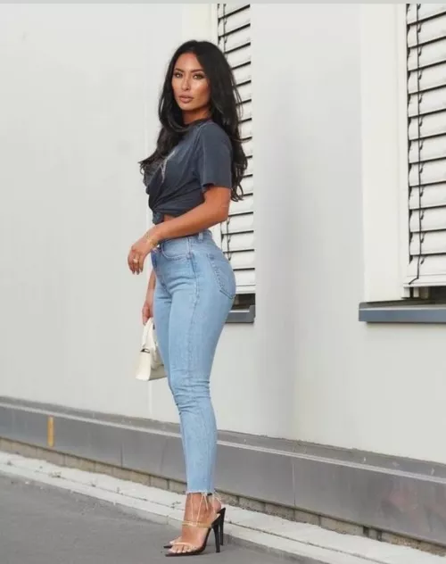 Former Lucha Underground baddie Catrina