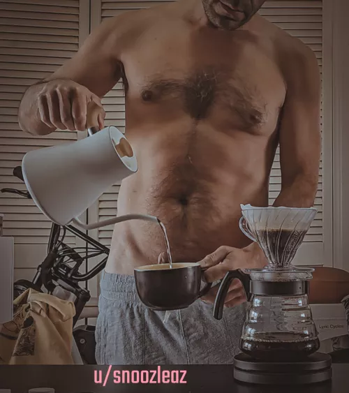 Getting things warmed up for that coffee. Happy sunday cgw.