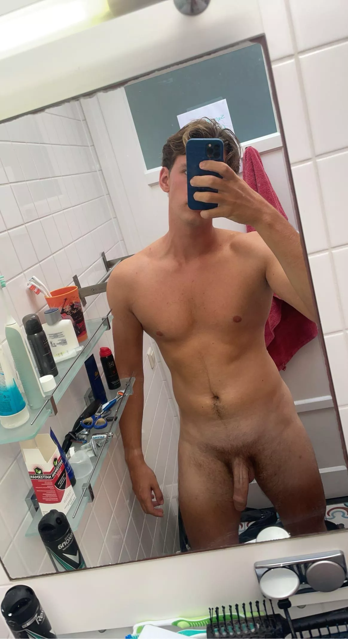 Has been a while since full nude 😶‍🌫️