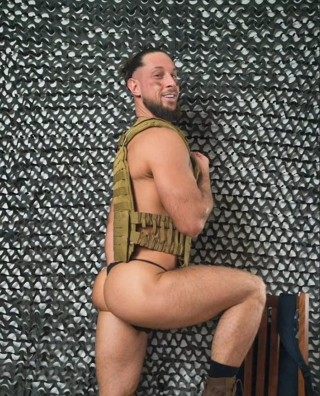 Help me with the heavy military vest… 🥵 [28]