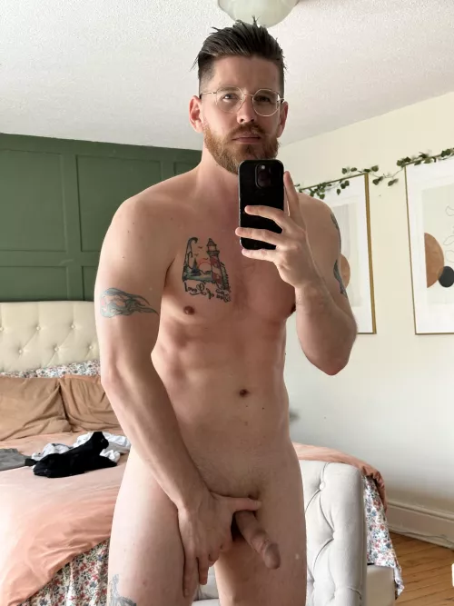 Hope you don’t mind if your new roommate is always nude…