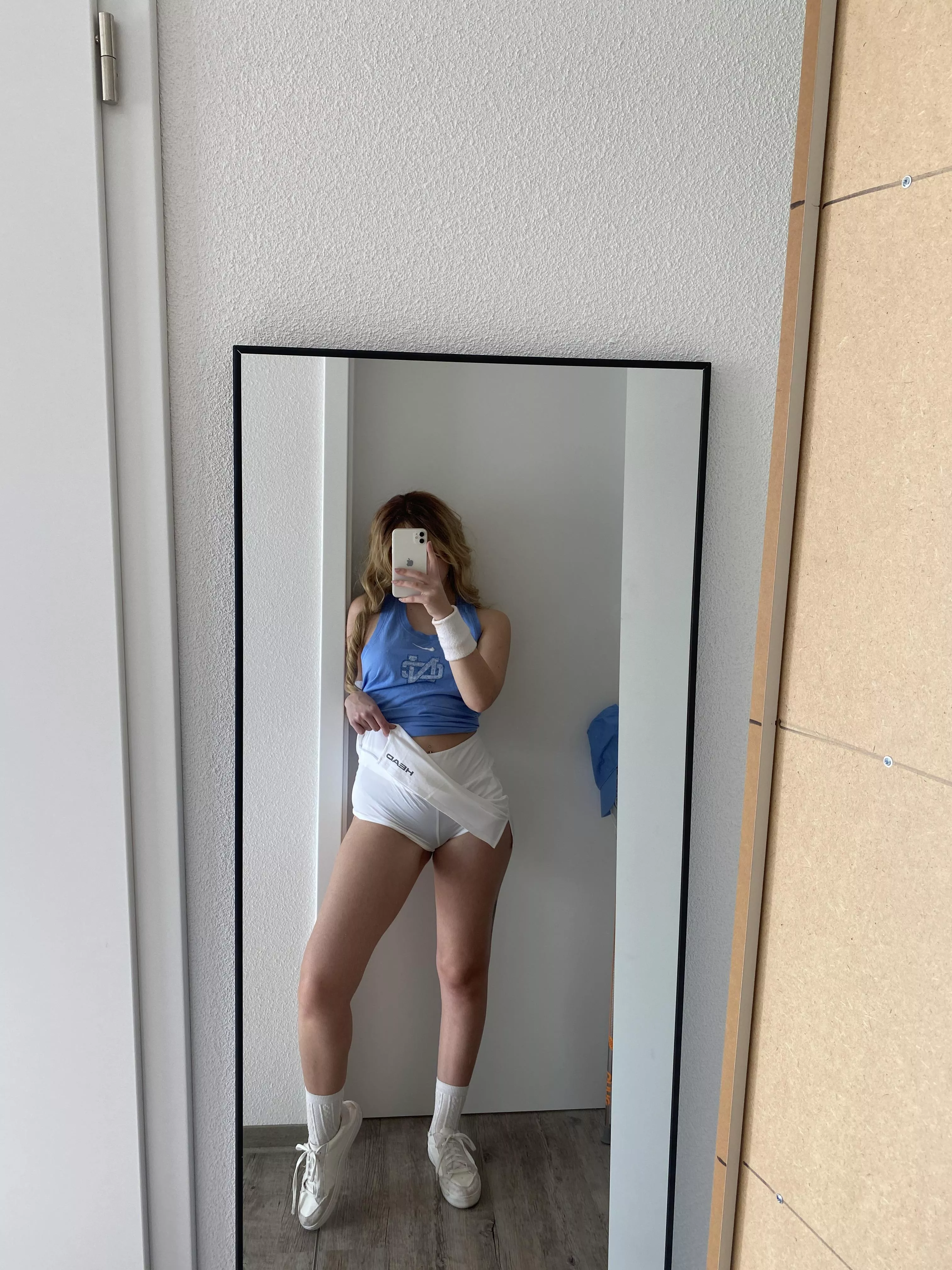 How do I get d pics from older men (2006)