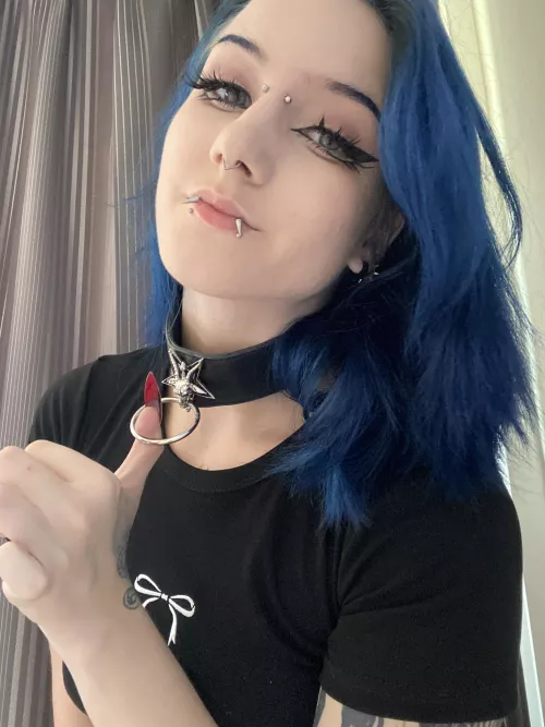 I like it when you put a collar on me, Master