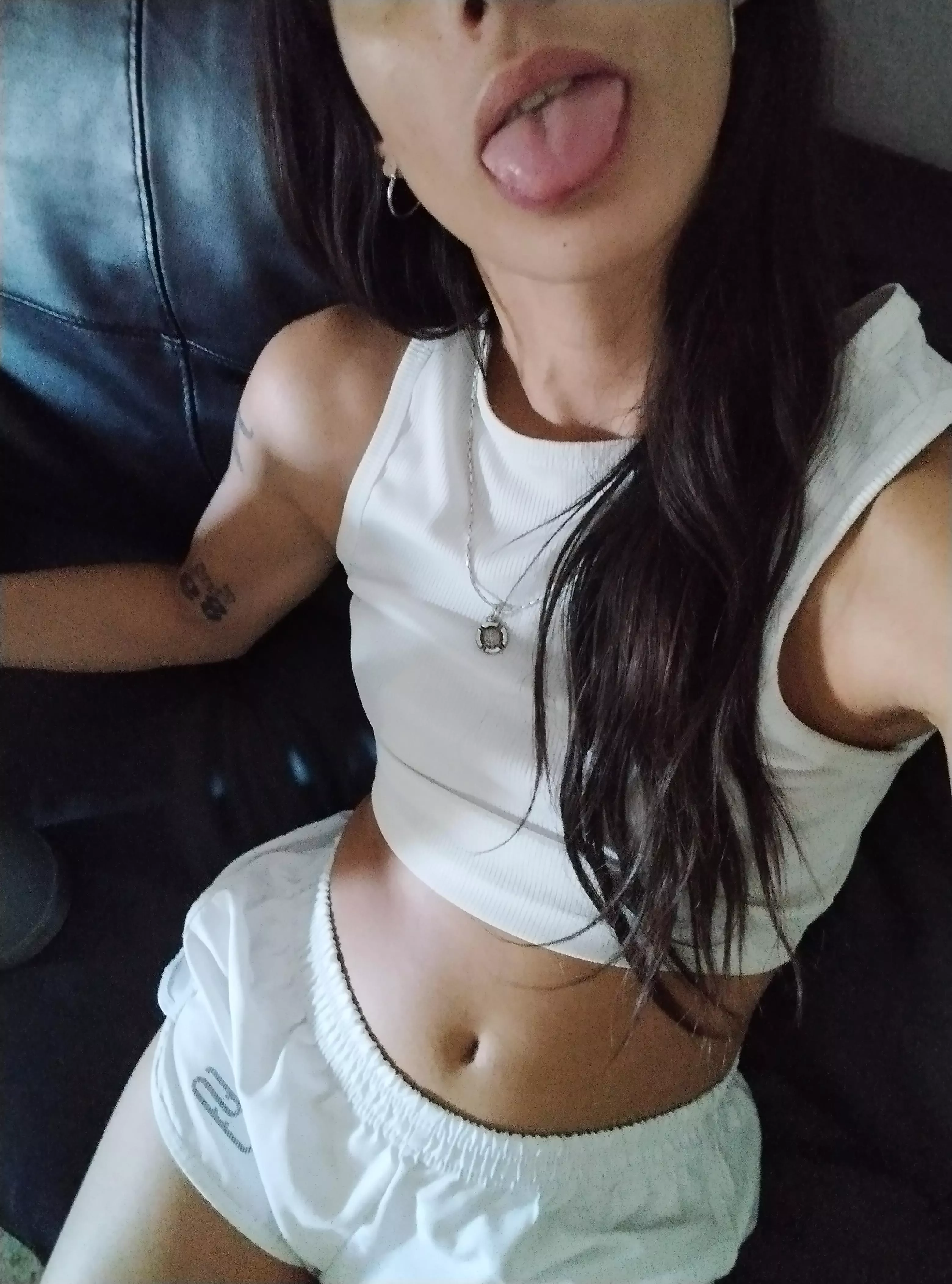 I love white. Do you want to get it dirty?