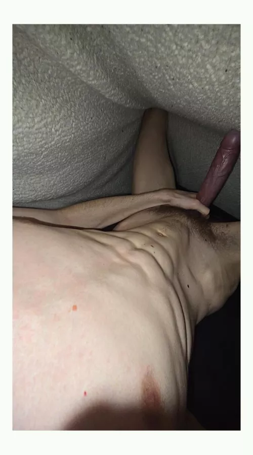 I never been this thick before, so had to take a photo to show you my massive cock. Wish I could be lnside you.