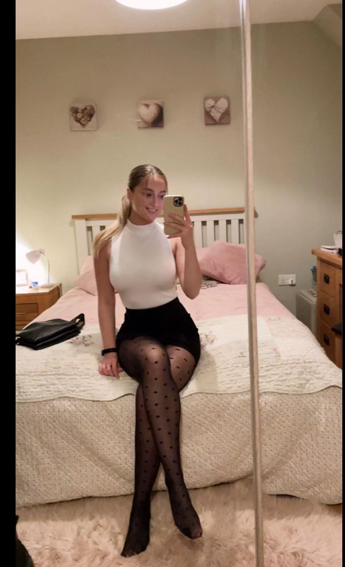 IUTR blondes do it best