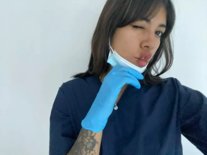 Let me examine your c0ck with my mouth