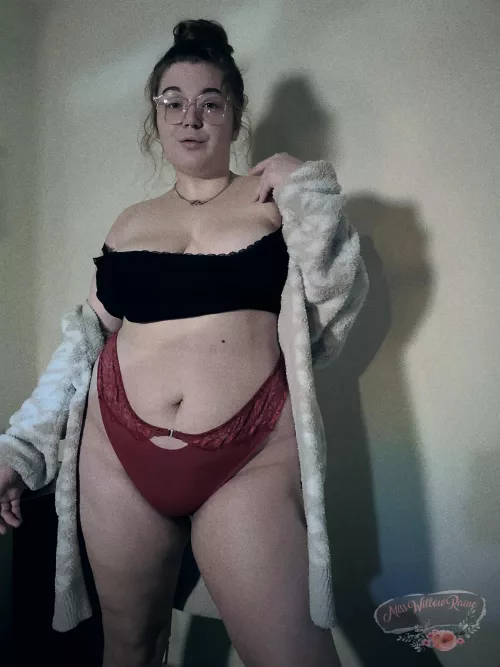 Like your girls cute and curvy? 🍑😏 Look no further! My Lifetime Vanilla Mega Google Drive (2000+pic/100+vid) is $100 today only! DM 