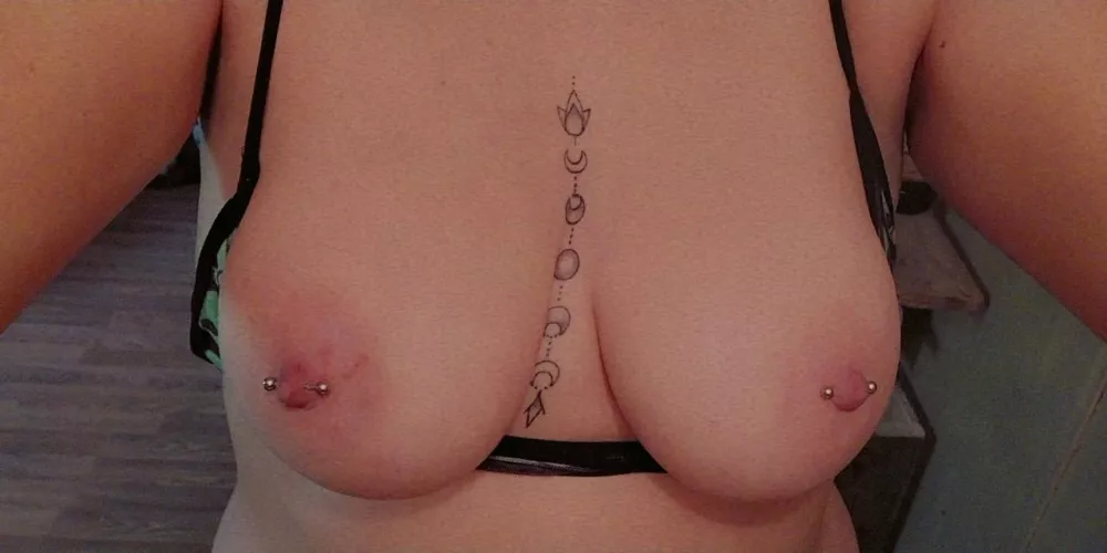 Look at these two cute little ghosts..