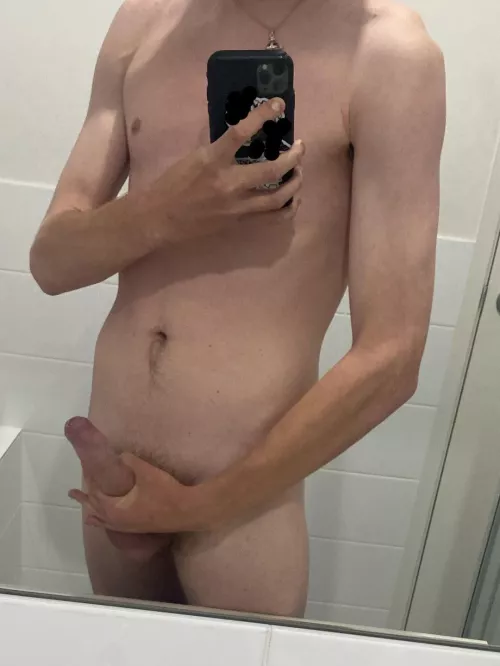 looking for cute bottoms :)