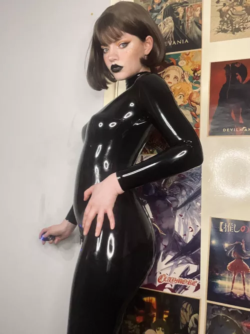 My body looks so good in latex