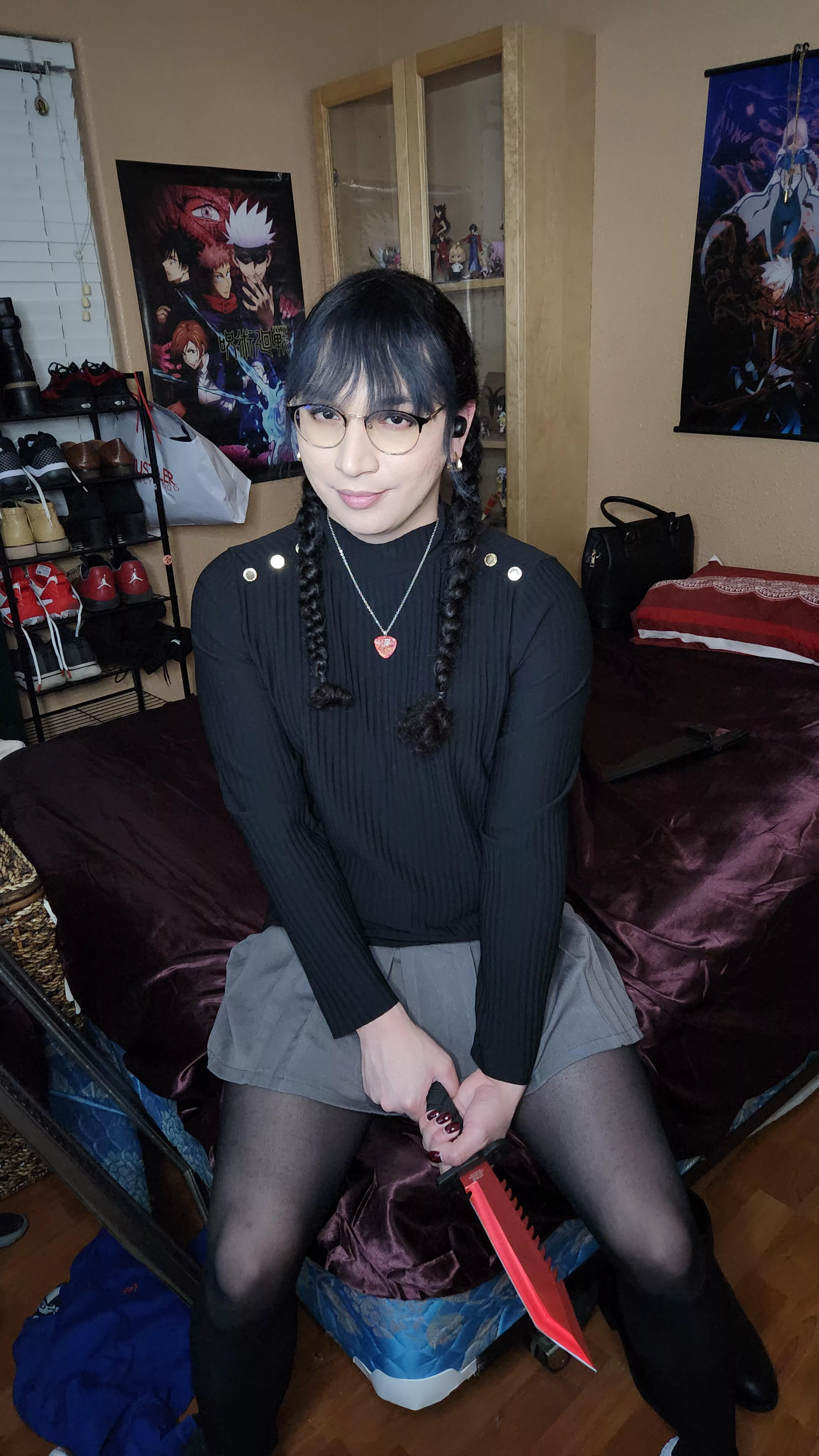 My friend says I look like a yandere in this pic 😆