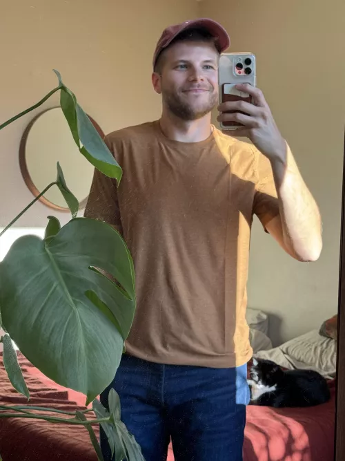 Plant dad is ready for Daylight Savings!